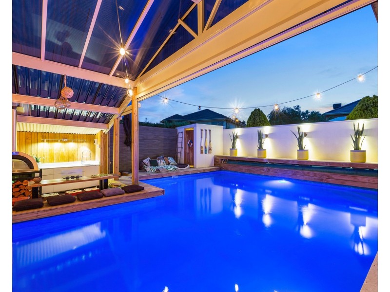 6 Panorama Way, Sanctuary Lakes VIC 3030