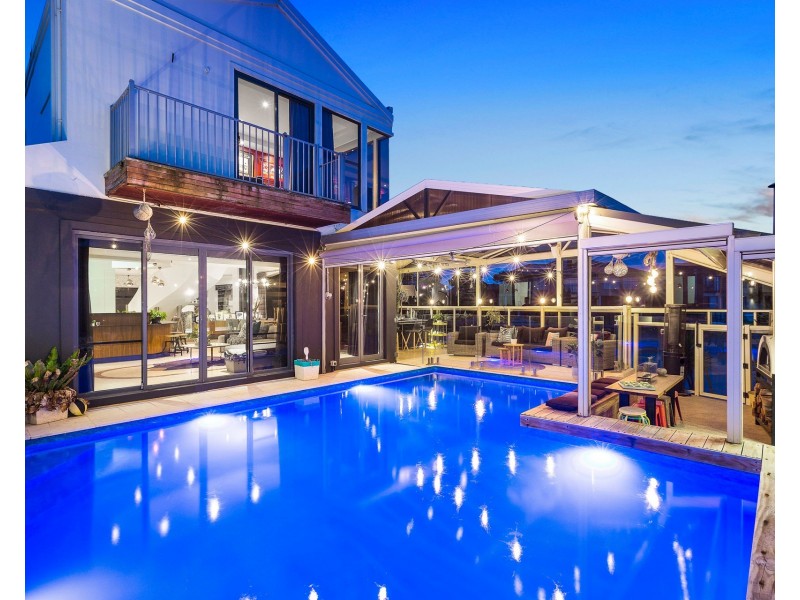 6 Panorama Way, Sanctuary Lakes VIC 3030