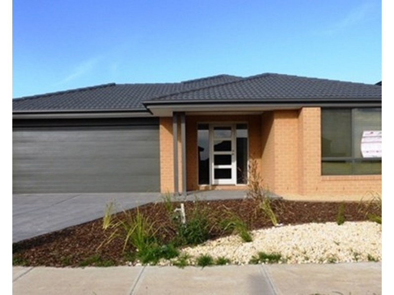 14 Solitude Crescent, Point Cook VIC 3030