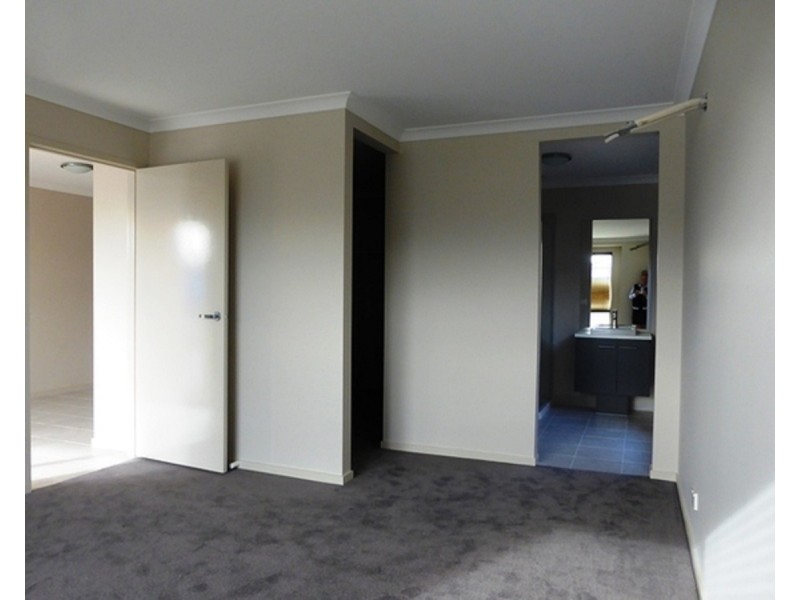 14 Solitude Crescent, Point Cook VIC 3030
