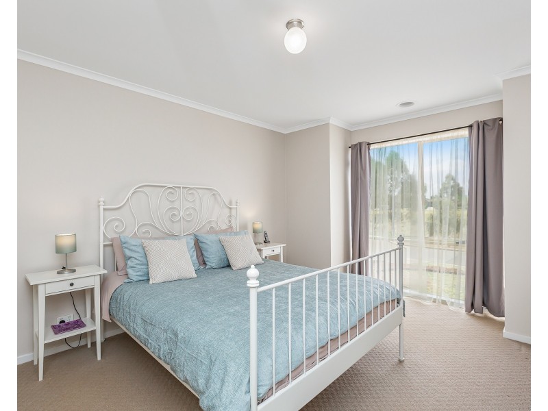 3 Waterside Close, Hoppers Crossing VIC 3029