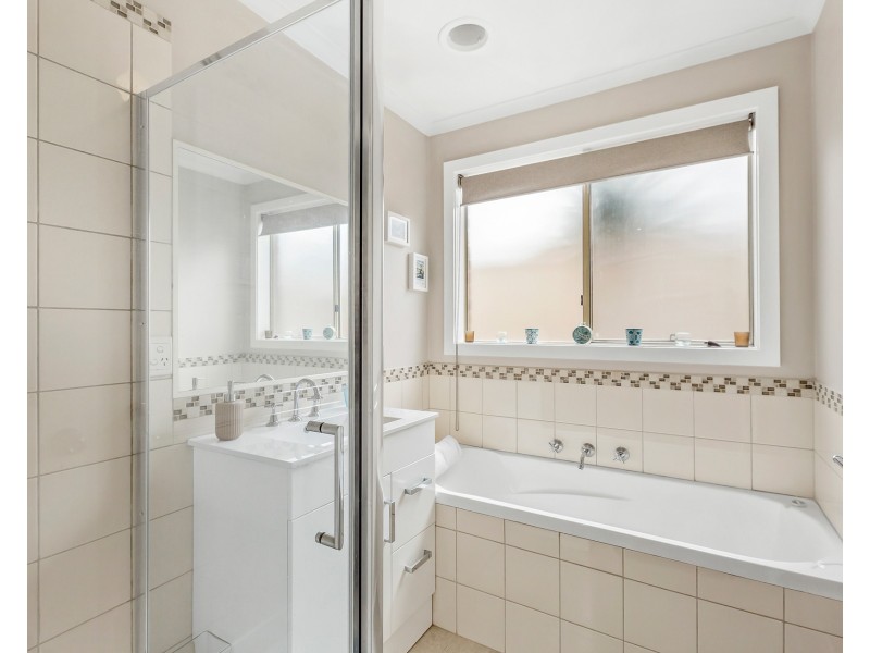 3 Waterside Close, Hoppers Crossing VIC 3029