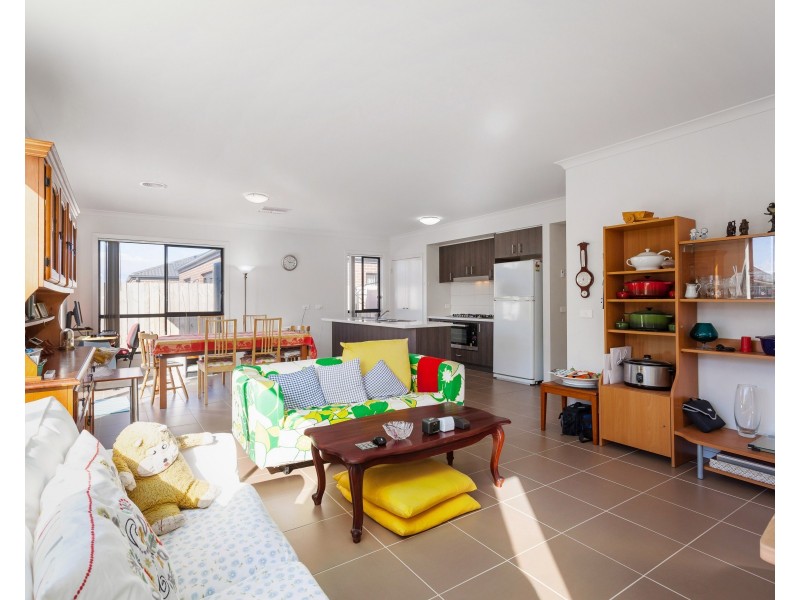142 Haze Drive, Point Cook VIC 3030