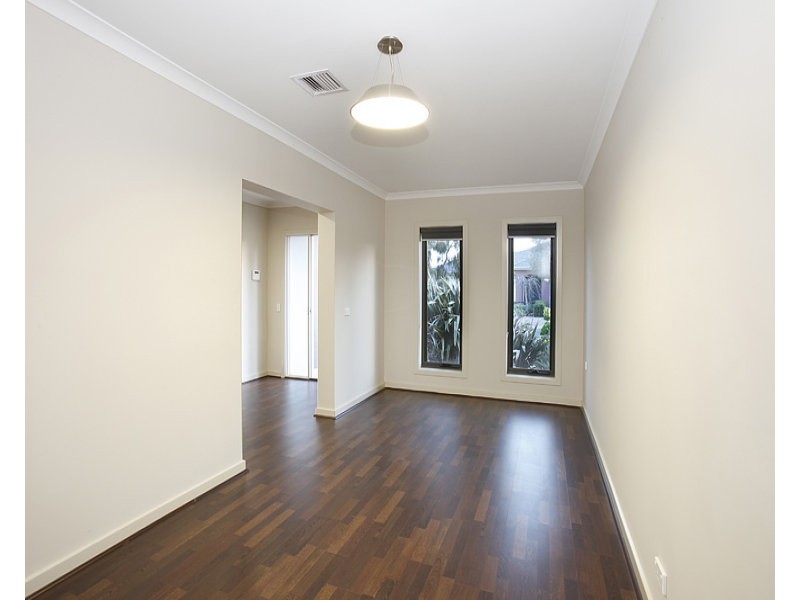 19 Manhattan Close, Point Cook VIC 3030