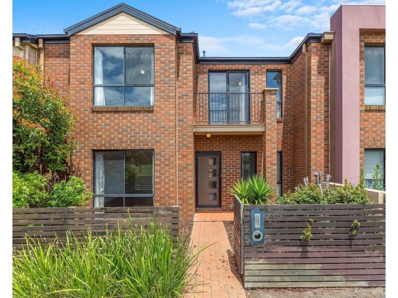41 Lincolnheath Boulevard, Point Cook VIC 3030