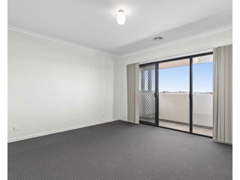 86 Bondi Parade, Point Cook VIC 3030