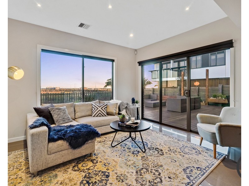 14  Starboard Way, Werribee South VIC 3030