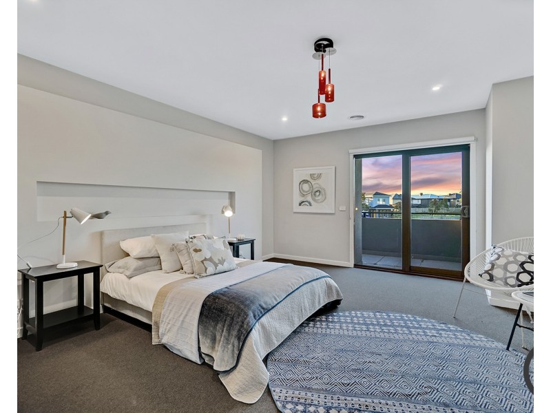 14  Starboard Way, Werribee South VIC 3030