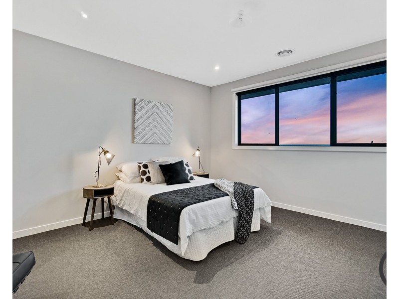 14  Starboard Way, Werribee South VIC 3030