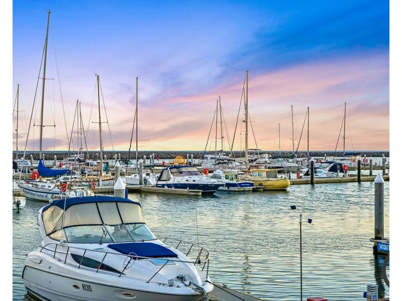 132/33 Quay Boulevard, Werribee South VIC 3030