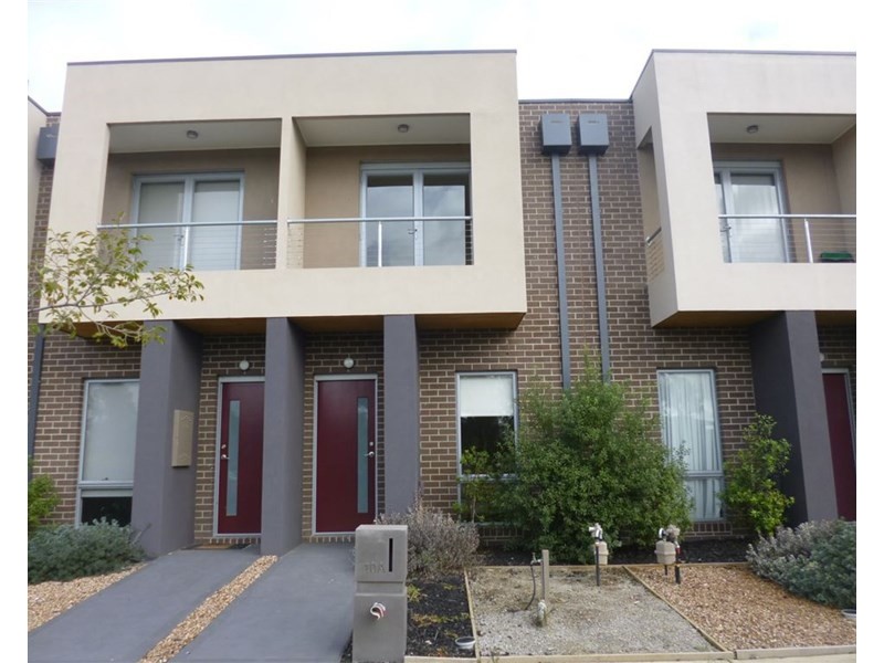 8A Hanworth Avenue, Williams Landing VIC 3027