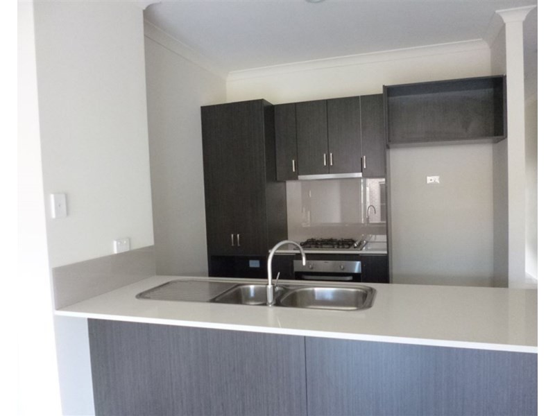 8A Hanworth Avenue, Williams Landing VIC 3027