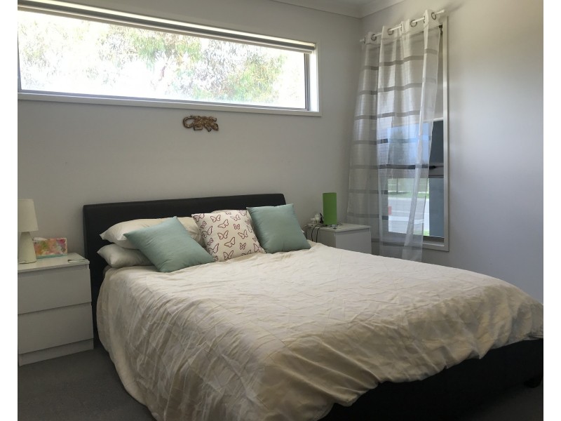 15 Chessington Drive, Williams Landing VIC 3027