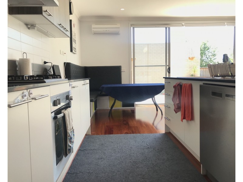 15 Chessington Drive, Williams Landing VIC 3027