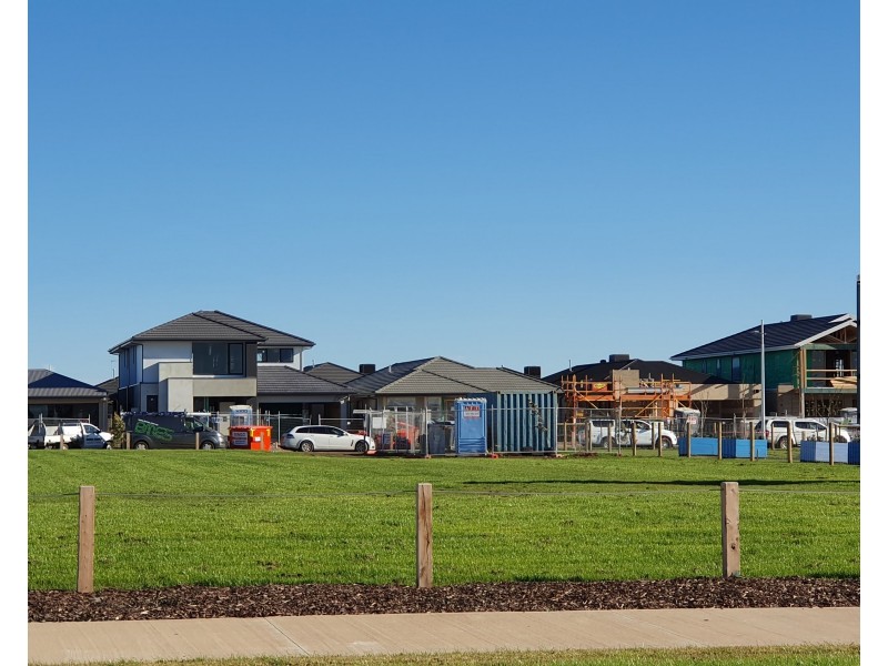 11 Bishopsgate Avenue, Tarneit VIC 3029