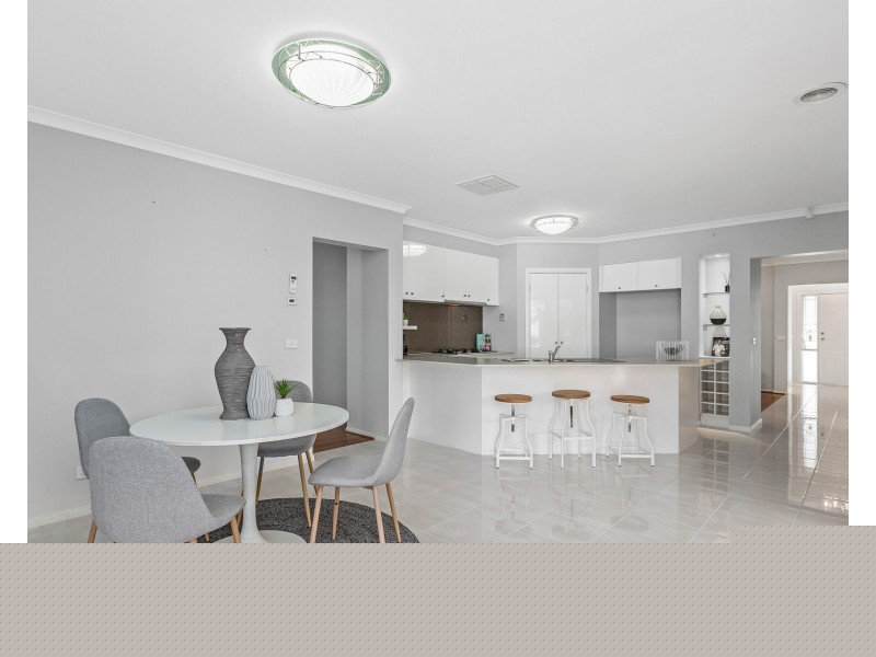 6  Beaufort Street, Point Cook VIC 3030