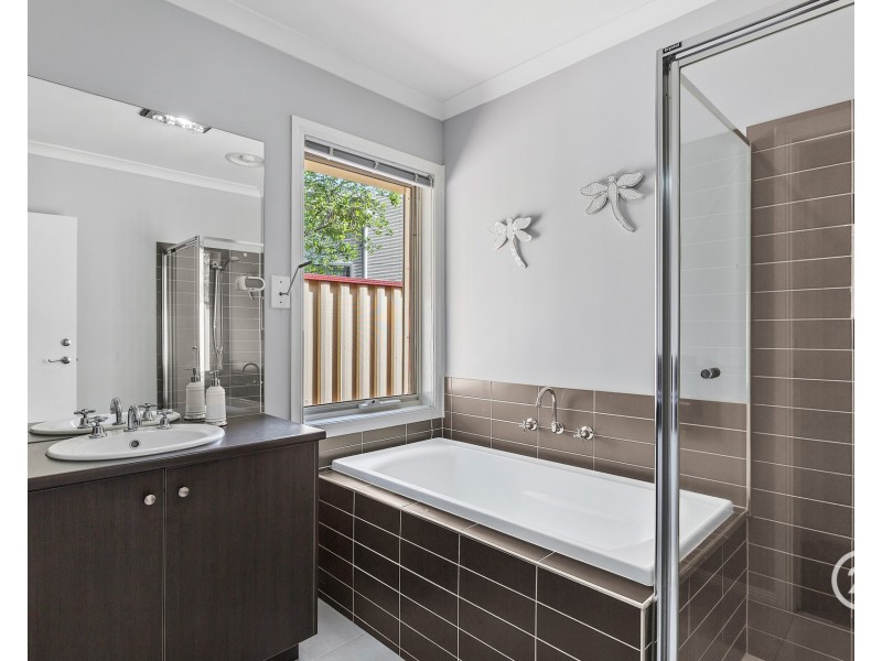 6  Beaufort Street, Point Cook VIC 3030