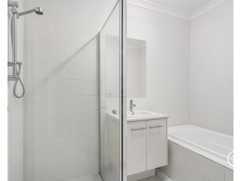 13 Reef Walk, Point Cook VIC 3030