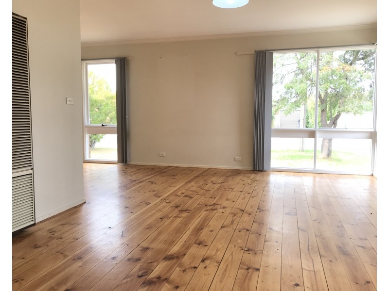 16 Huntingfield Drive, Hoppers Crossing VIC 3029