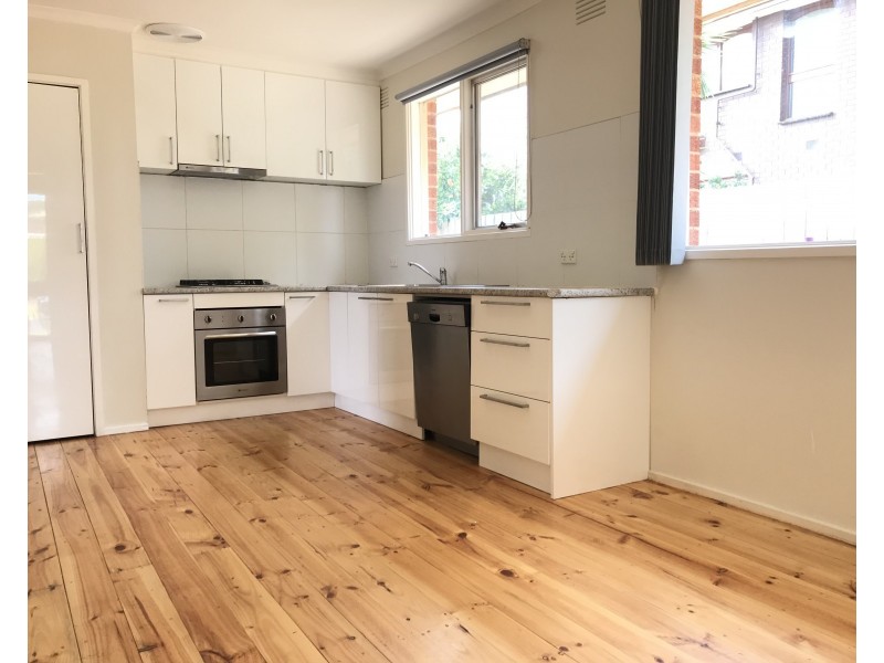 16 Huntingfield Drive, Hoppers Crossing VIC 3029