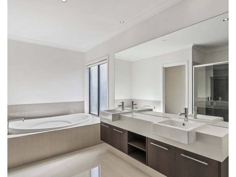 115 Featherbrook Drive, Point Cook VIC 3030