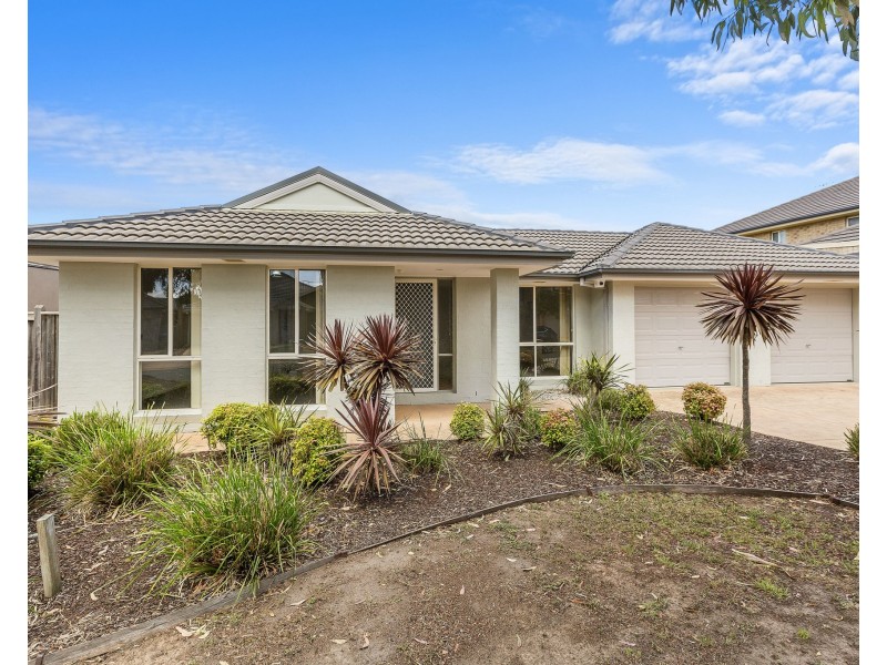 12 Riverglades Drive, Sanctuary Lakes VIC 3030