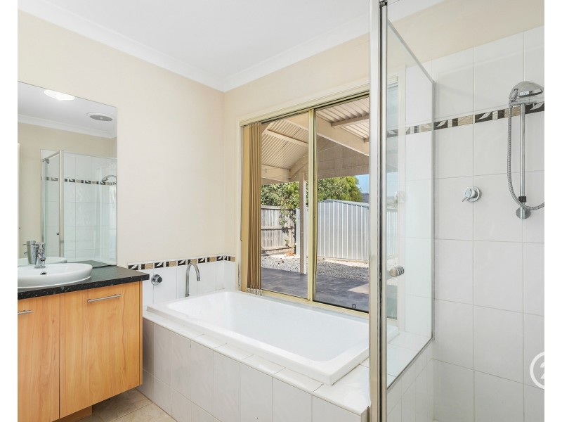 25 Swordgrass Avenue, Tarneit VIC 3029