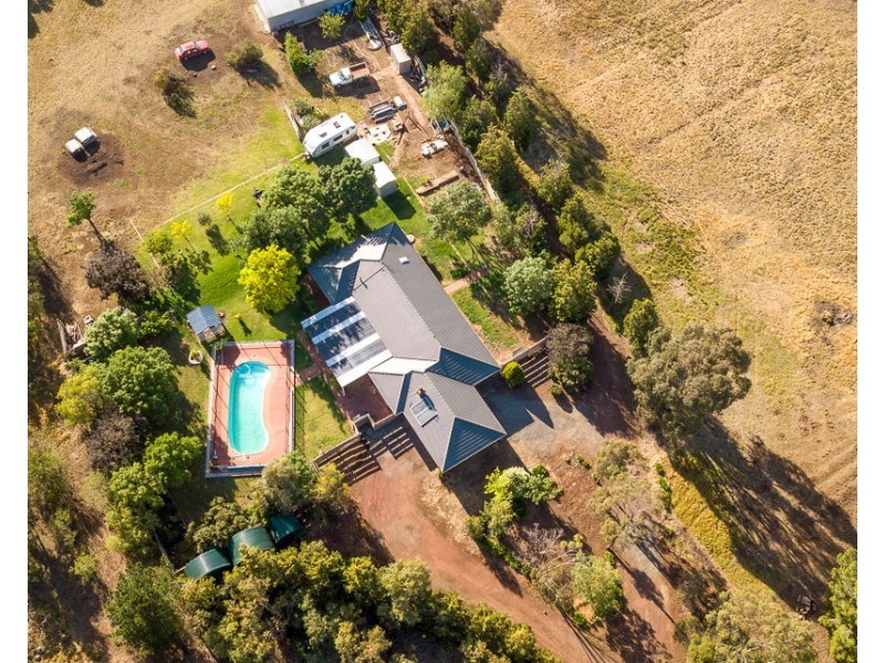 118-136 Manzeene Avenue, Lara VIC 3212