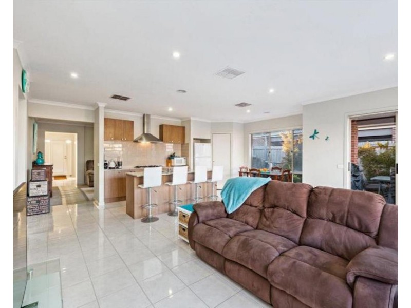 10 Magnetic Avenue, Point Cook VIC 3030