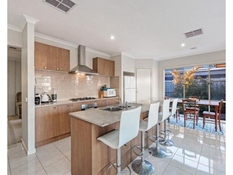 10 Magnetic Avenue, Point Cook VIC 3030