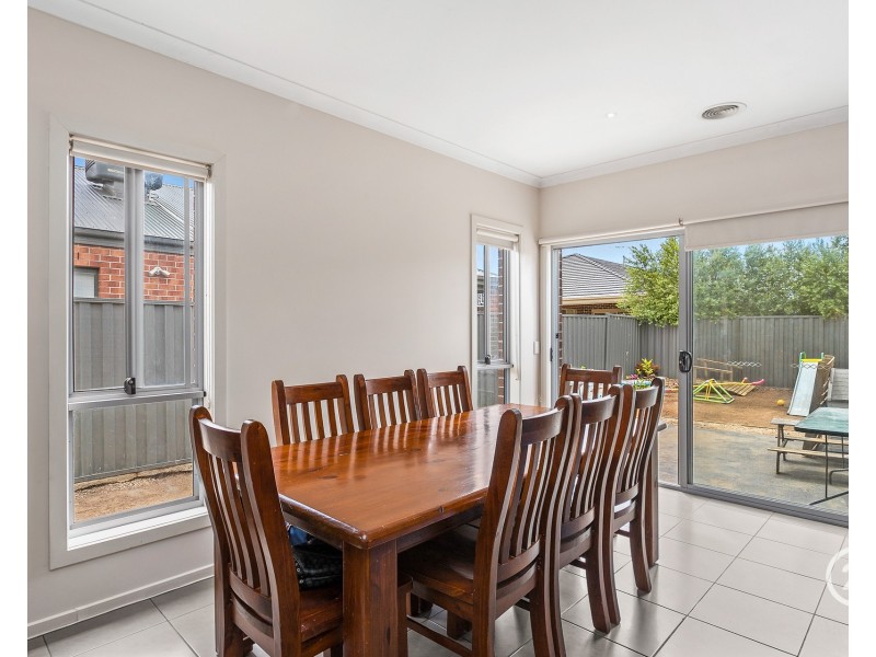 14 Elsmore St, Tarneit VIC 3029