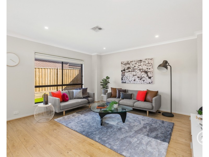 28 Bowling Avenue, Point Cook VIC 3030