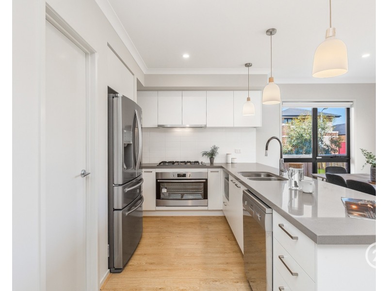 28 Bowling Avenue, Point Cook VIC 3030