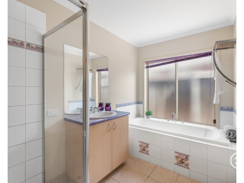 1 Daffodil Way, Point Cook VIC 3030