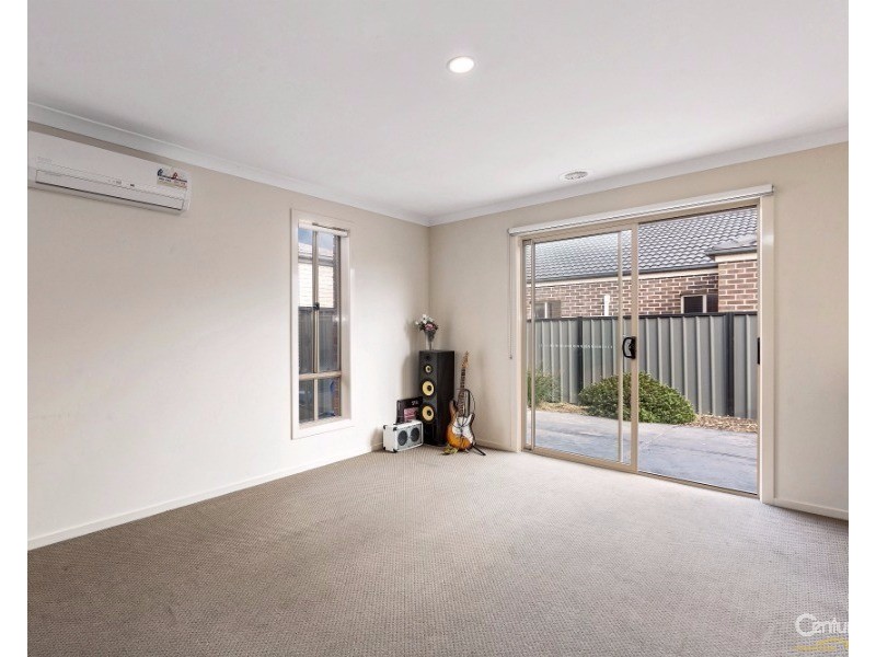 22 Bliss Street, Point Cook VIC 3030