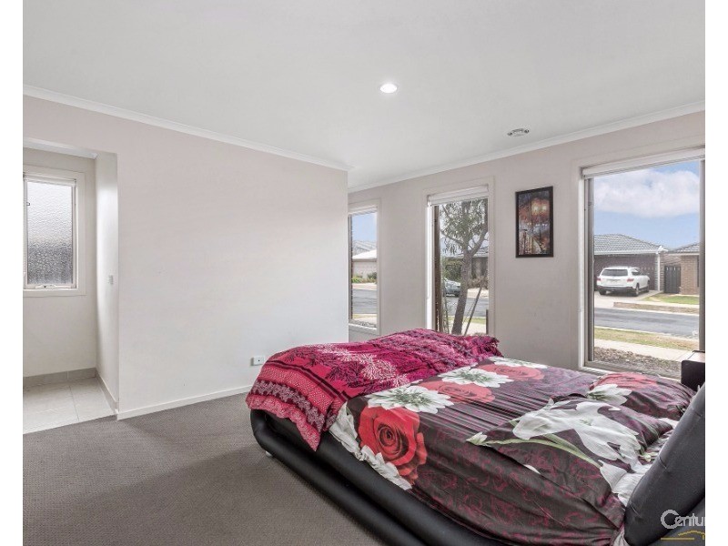 22 Bliss Street, Point Cook VIC 3030