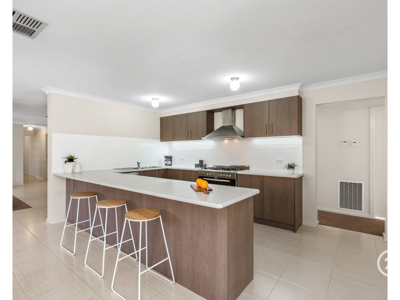 39 Tropic Circuit, Point Cook VIC 3030