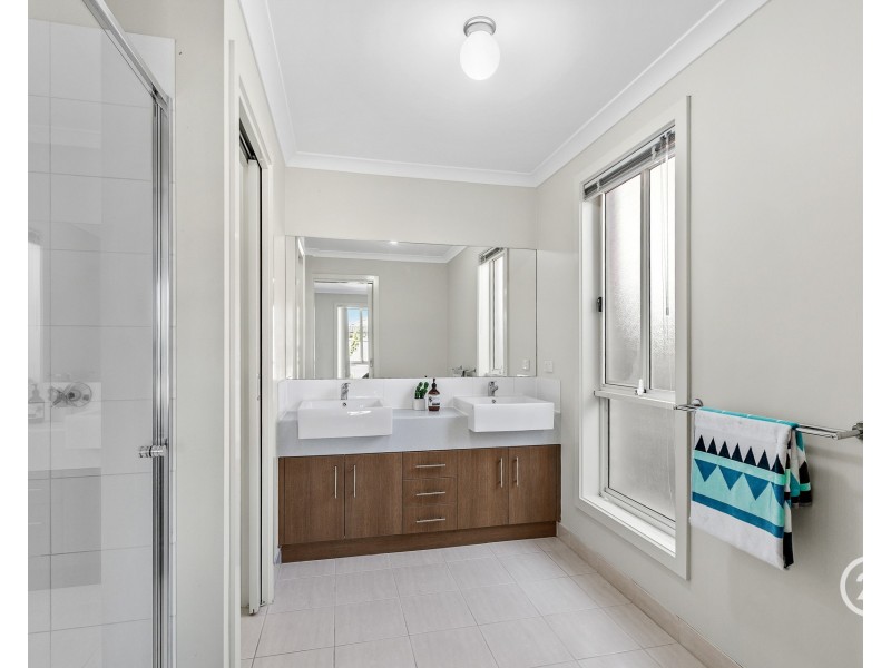 39 Tropic Circuit, Point Cook VIC 3030