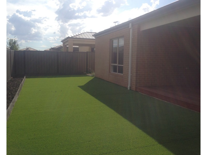 27 Elland Circuit, Truganina VIC 3029