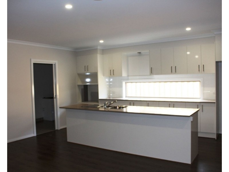 18 Brittle Street, Wyndham Vale VIC 3024