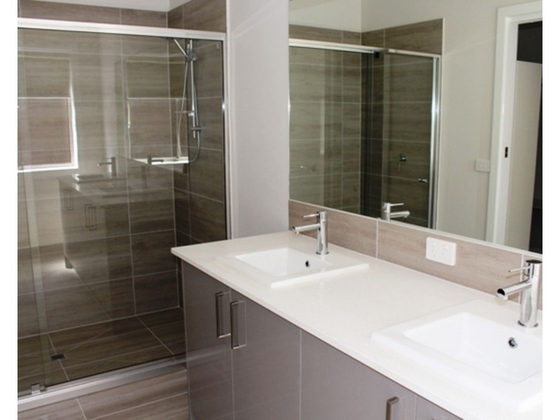 18 Brittle Street, Wyndham Vale VIC 3024