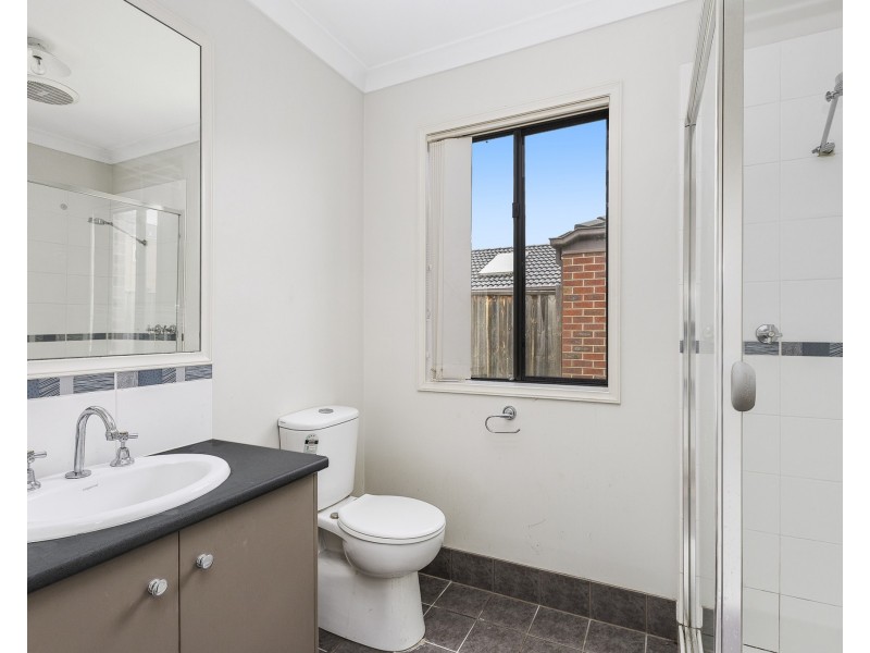 48 Cootamundra Circuit, Melton West VIC 3337