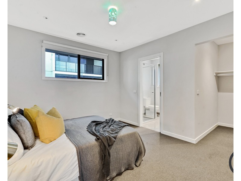 14 Starboard Way, Werribee South VIC 3030