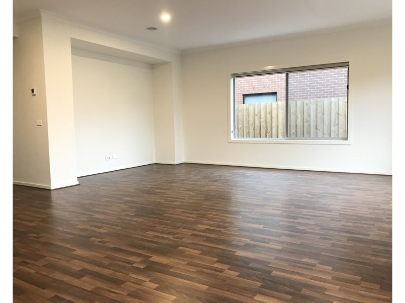 9 Bensonhurst Parade, Point Cook VIC 3030