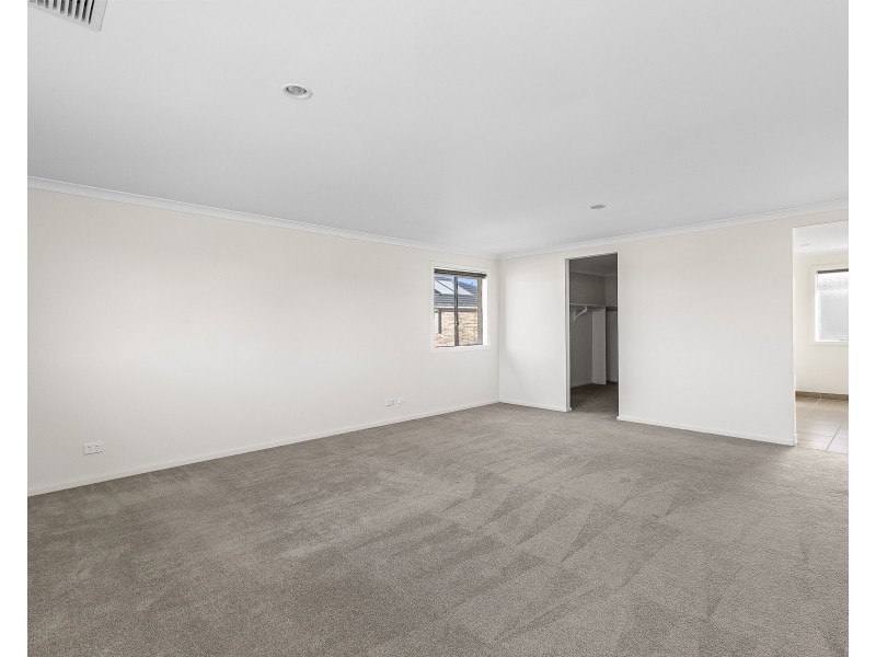 16 Spartan Way, Williams Landing VIC 3027