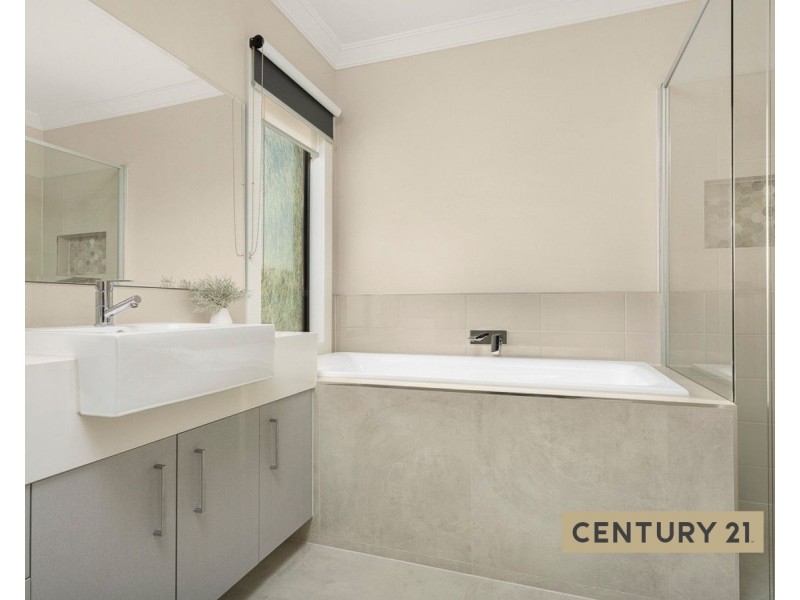 9 Kentwell Street, Truganina VIC 3029