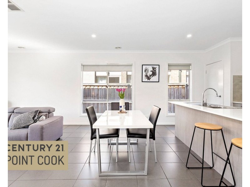31 Neighbourhood Grove, Point Cook VIC 3030