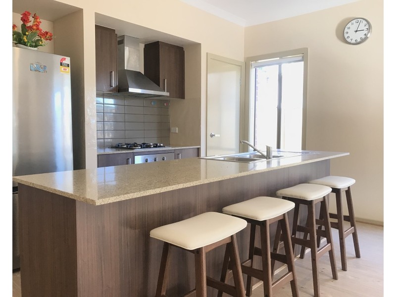 31 Viewside Way, Point Cook VIC 3030