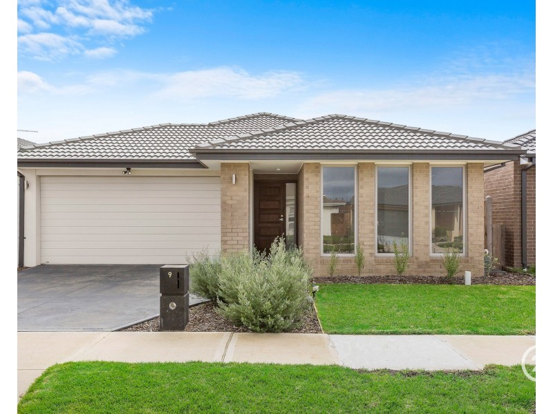 9 Minnehaha Way, Point Cook VIC 3030
