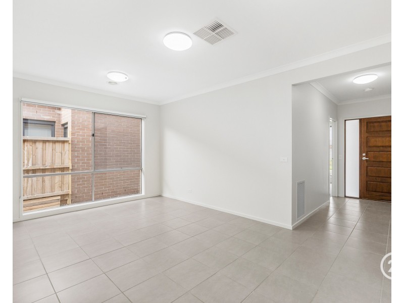 9 Minnehaha Way, Point Cook VIC 3030